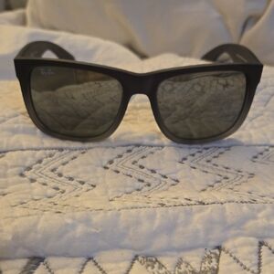 Ray-Ban Black Sunglasses
